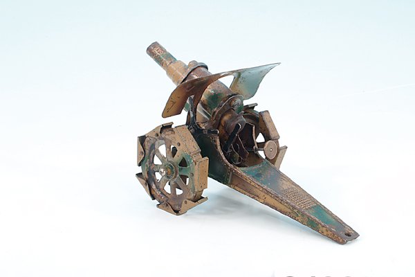 HAUSSER Mörser: 27 cm, Mimikry handlackiert, höhenverstellbar, deutliche Gebrauchsspuren.