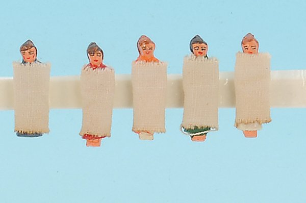 5 Replika Liegefiguren aus Masse, Spur 1 Größe: guter Zustand.