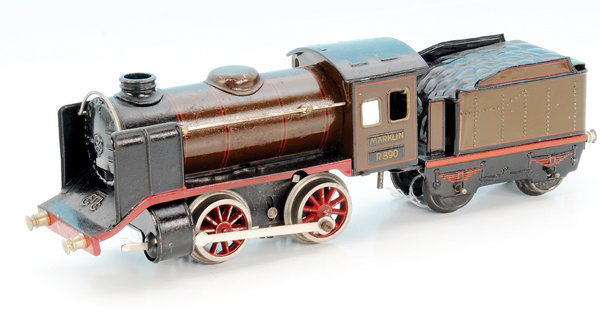 MÄRKLIN Dampflok R 890, braun: B, 2 achs. Tender, 27,5 cm, braun/schwarz lithogr., Uhrwerkantrieb, mittlere Alterungs- und Gebrauchsspuren.