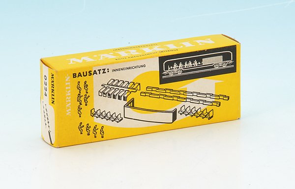 MÄRKLIN Inneneinrichtung 0224: für Speisewagen 4024, Kunststoff-Figuren, sehr guter Orig.-Zustand. im OKT.