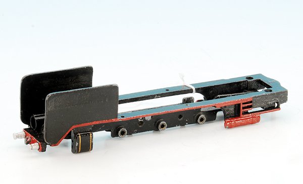 MÄRKLIN Rahmen für HR 800: neulackiert, jedoch ohne Gussschäden, dazu Fahrwerkträger.