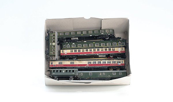 Konvolut MÄRKLIN Wagen: Blech, deutlichste Alterungs- und Gebrauchsspuren. Besichtigung erforderlich!
