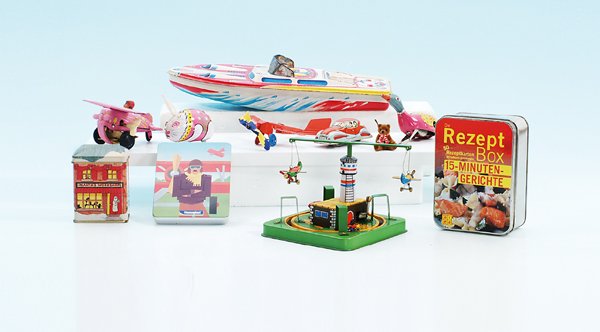 Konvolut Blechspielzeug: asiatische Fertigung, gemischter Zustand. Besichtigung erforderlich!