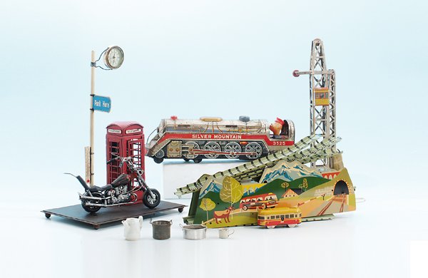 Konvolut Blechspielzeug: asiatische Fertigung, gemischter Zustand. Besichtigung erforderlich!