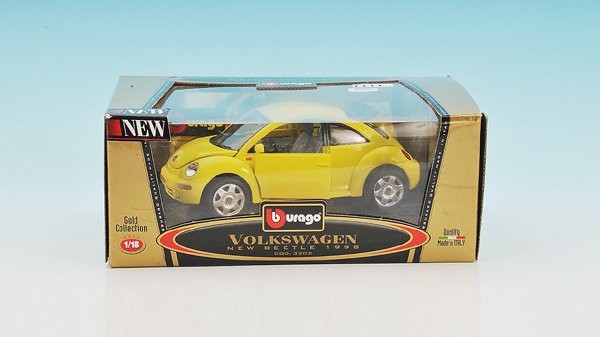 BURAGO Volkswagen "NEW BEETLE": neuwertig, originalverpackt.