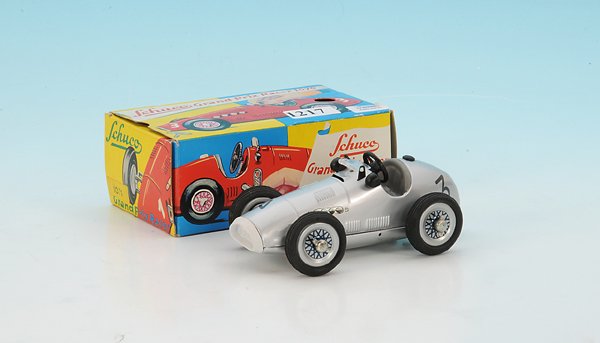 SCHUCO Rennwagen "GRAND PRIX RACER" 1070: Neuauflage, guter Zustand, im OKT, mit Schlüssel, Werkzeug und Gebrauchsanleitung.