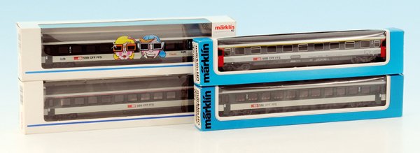 4 MARKLIN D-Zug-Wagen der SBB: neuwertig, in OKTs.