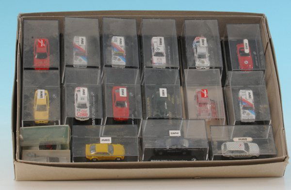 Konvolut Miniaturautos passend zu H0: 17 StÃ¼ck, guter Zustand, Besichtigung erforderlich.