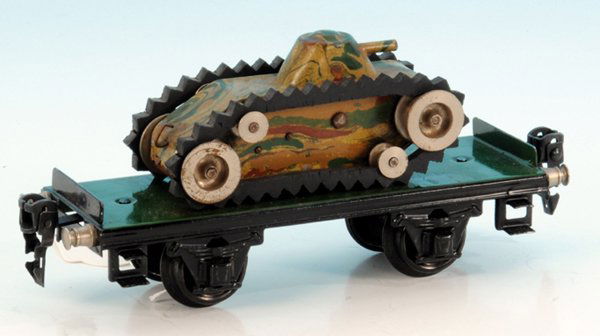 MARKLIN Panzertransportwagen 1984/0: 16,5 cm, beladen mit Uhrwerkpanzer, mimigry handlackiert, original Raupen, diese gut erhalten! Insgesamt guter Orig.-Zustand.