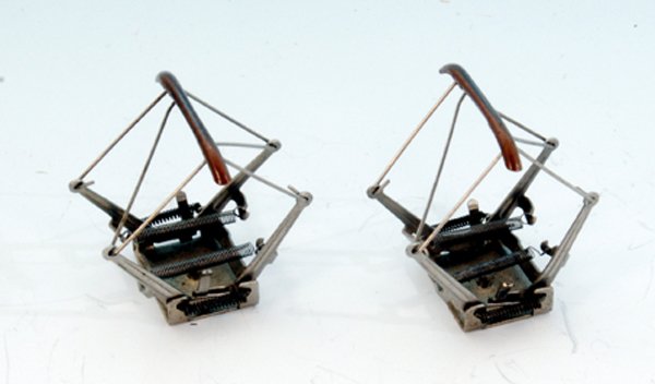 2 MARKLIN Stromabnehmer Typ 5: sehr gut erhalten.