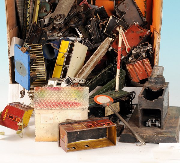 GroÃŸkonvolut Blechteile: Besichtigung erforderlich.