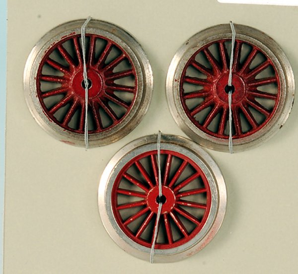 3 MARKLIN Lokraeder HS: 40 mm, Vierkant-Aufnahme, guter Orig.-Zustand.