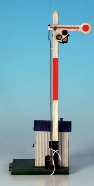 MARKLIN Hauptsignal 13957/1: Hoehe 27,5 cm, elektromagnetischer Antrieb, guter Orig.-Zustand.