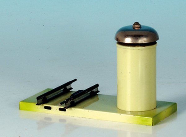 MARKLIN Laeutewerk mit Gleisteil: guter Orig.-Zustand.