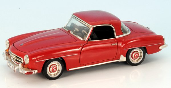 ERTL Mercedes 190 SL: 24 cm, Guss, Gebrauchsspuren.