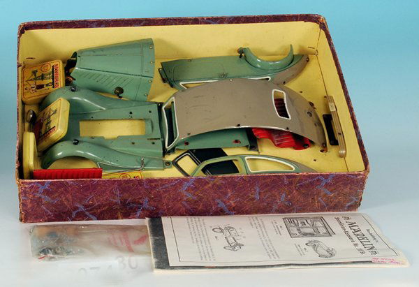 MARKLIN Autobaukasten Karosserie 1103 St.: Gebrauchsspuren, im OKT, mit Nachdruck von Bauanleitung.