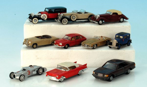 10 Miniatur-Autos: Guss, verschiedene Fabrikate, Besichtigung erforderlich.