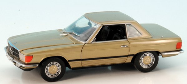 CHRONO Mercedes Benz 350 SL: Guss, 24,5 cm, goldmetallic, leichte Gebrauchsspuren.