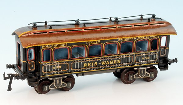 BING D-Zug-Wagen 33 cm, neulackiert: blau, Oberlichtdach grau, mit Inneneinrichtung und hollÃ¤ndischen Aufschriften als KÃ¶nigswagen, guter Zustand.