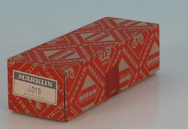 MÃ„RKLIN Leerkarton fÃ¼r Schienenbus-Beiwagen 4018: gut erhalten.