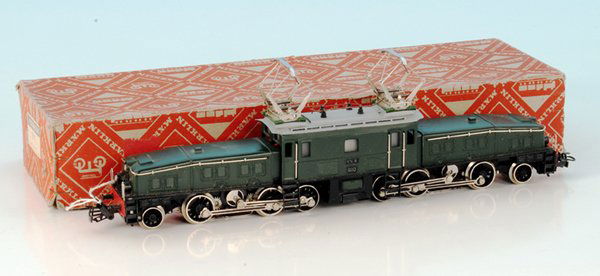 MÃ„RKLIN E-Lok 3015.9 "Krokodil": Guss, grÃ¼n, Aufschrift: "CCS 800" blank, Sta. Typ 6, guter Orig.-Zustand, im OKT.