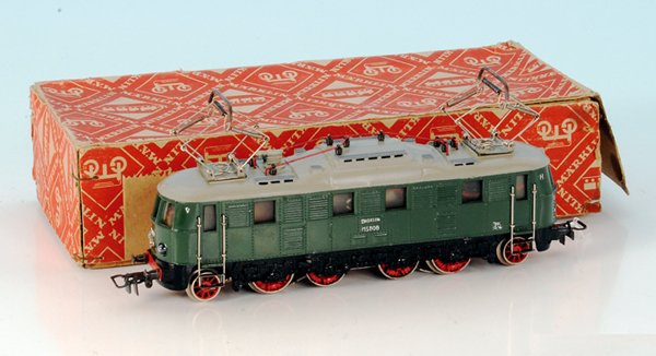 MÃ„RKLIN E-Lok MS 800.3: Guss, STA Typ 4.1, breite RÃ¤der, BK 4.2, Lampenwechsel von innen, sehr guter Orig.-Zustand, im OKT ohne Etikett.