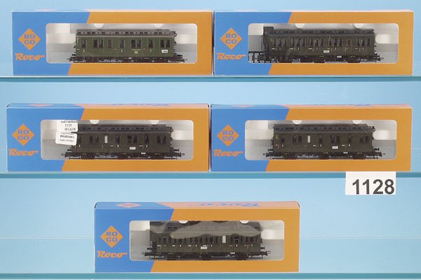 5 ROCO pr. Abteilwagen: 3 achs., 2. und 3. Klasse, neuwertig, in OKTs.