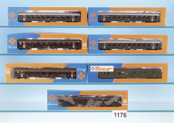 7 ROCO D-Zug-Wagen: 3 x ÖBB, 4 x SBB, neuwertig, in OKTs.