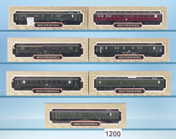 7 Liliput D-Zug-Wagen, Serie 28: neuwertig, in OKTs.