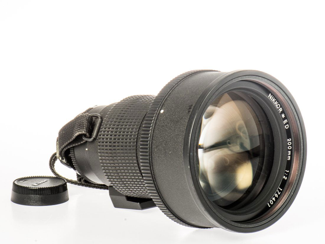 Nikkor ED* 2/200mm No.176401 (1 of 8)