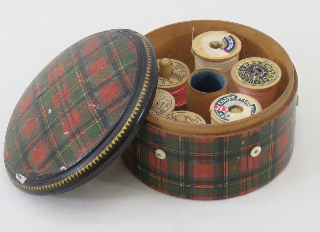 Prince Charlie Tartan Ware Clarks Thread Box: antique Mauchline with 6 spools, 3.5 x 2.25", wear consistent with age All antique items have wear consistent with age please review all photos, and please read terms & conditions and ask questions be