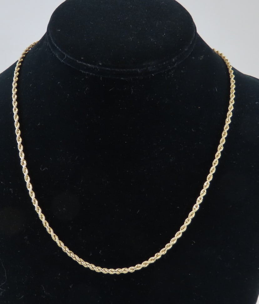 14kt Gold 18" Rope Necklace with Bayonet Clasp: 10 grams total weight All antique items have wear consistent with age please review all photos, and please read terms & conditions and ask questions before bidding.