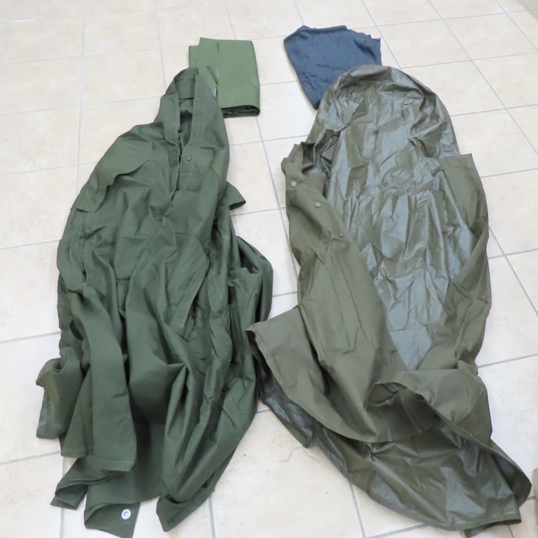 Military Rain Poncho, Czech Cape, blanket & tarp: Czech cape is marked WZOR 5629, tarp is marked FMI 1965 with crown Please read terms & conditions and ask questions before bidding.