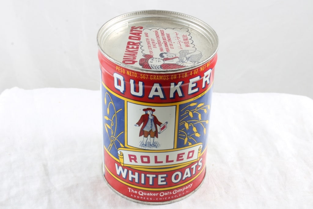 Quaker Rolled White Oats Key Wind Unopened Can: Quaker Rolled White Oats Key Wind Unopened Can- As pictured with steel side and measures 5" Tall. Please ask questions and read terms & conditions before bidding.