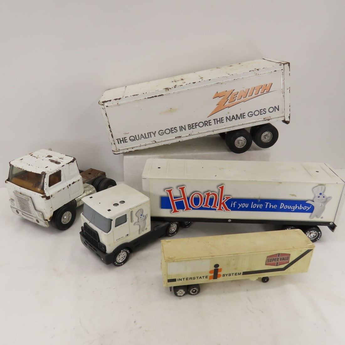 ERTL Zenith & Nylint Pillsbury Semi Trailers (1 of 15)