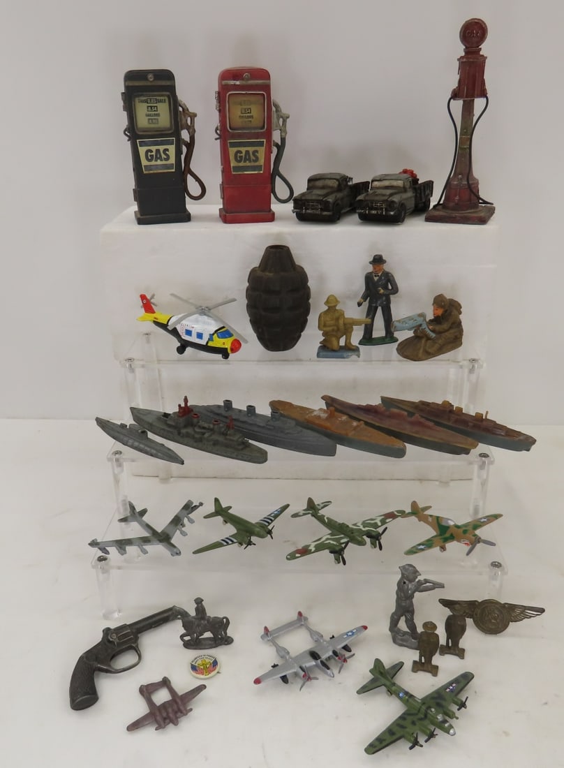 Tootsietoy & Plastic Ships, and Other Toys (1 of 8)
