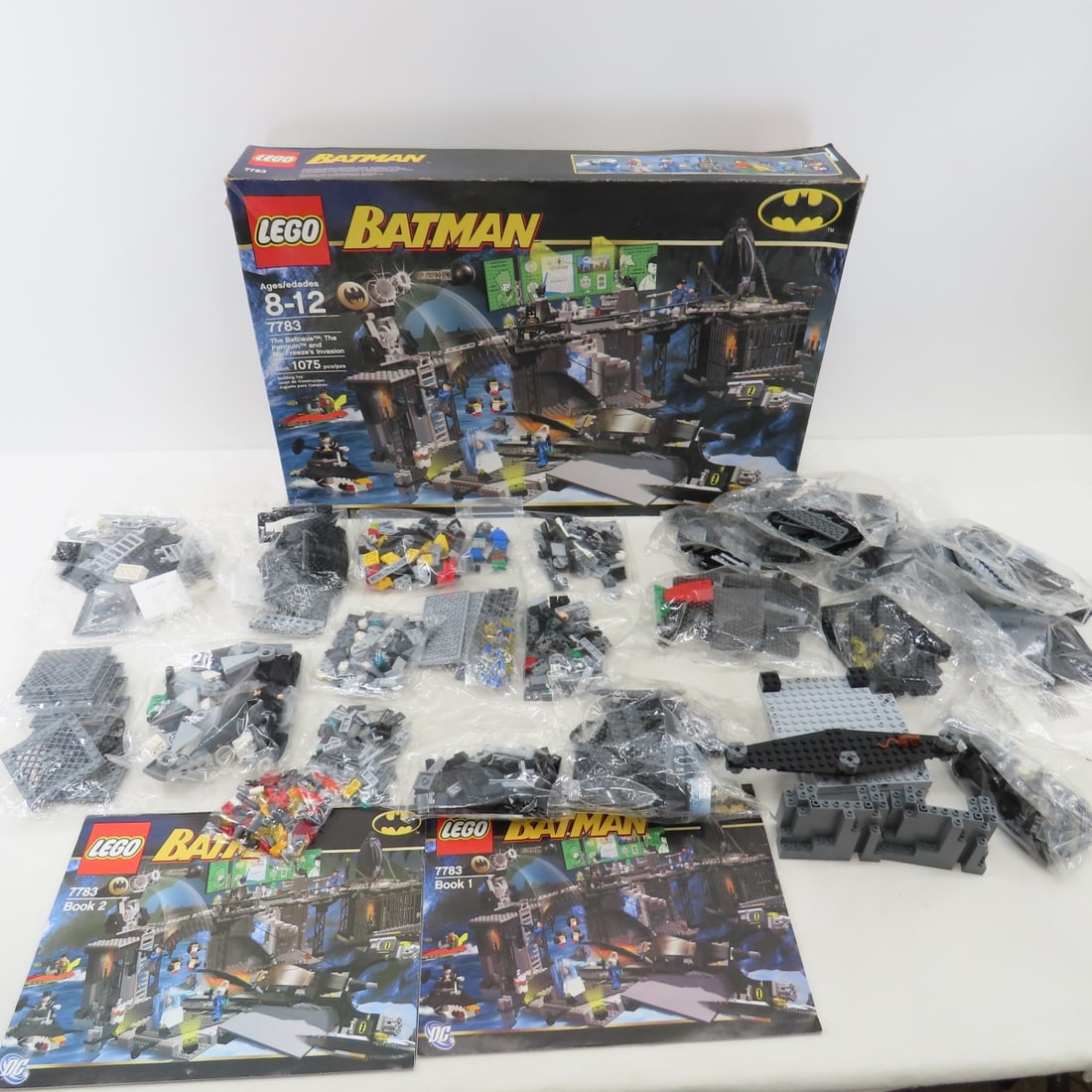 Lego Batman 7783 set in open box (1 of 17)