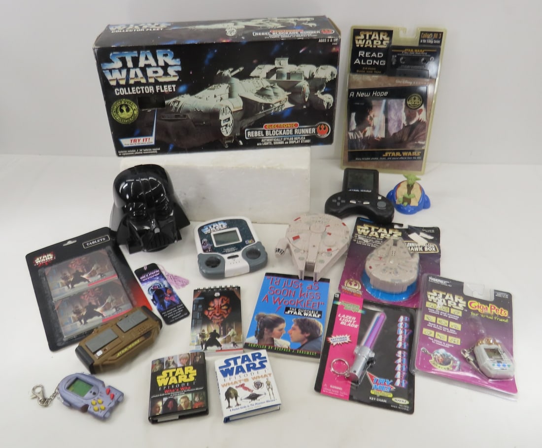 Star Wars Rebel Blockade Runner with box & More (1 of 11)