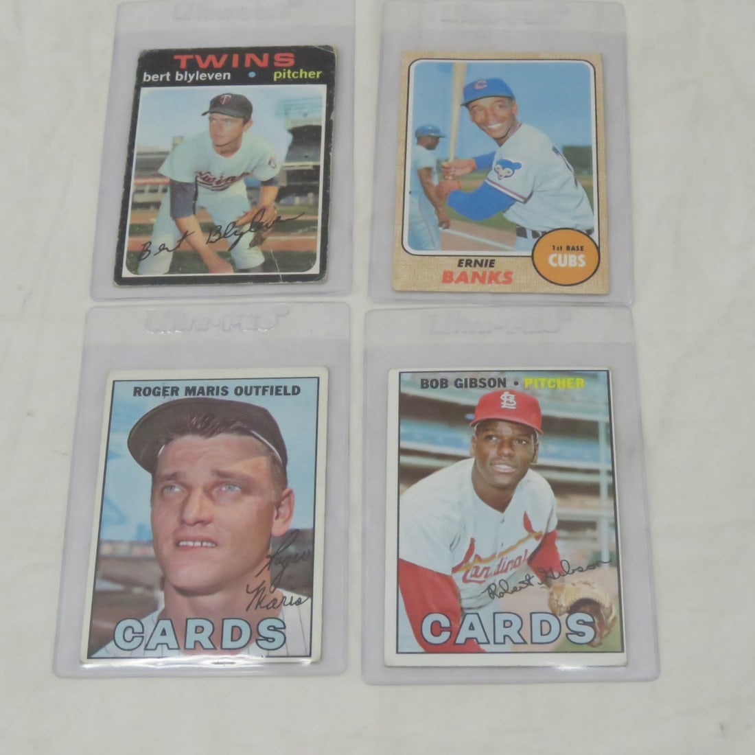 Maris, Gibson, Banks & Blyleven Baseball Cards: 1967 Gibson & Maris- nice,1968 Banks- creases, 1970 Blyleven - fair Please ask questions and read terms & conditions before bidding.