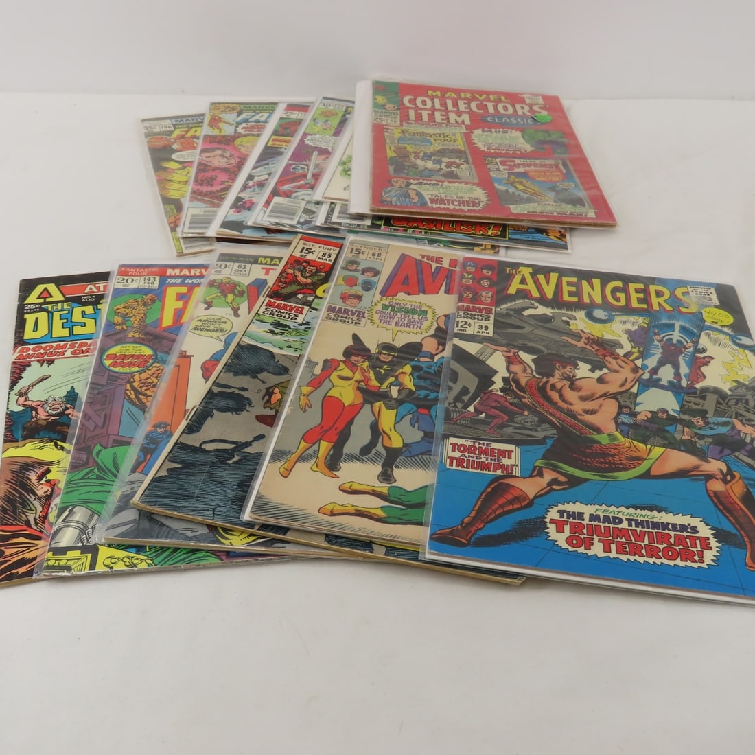 13 Vintage Marvel 12-35¢ Comic Books (1 of 6)
