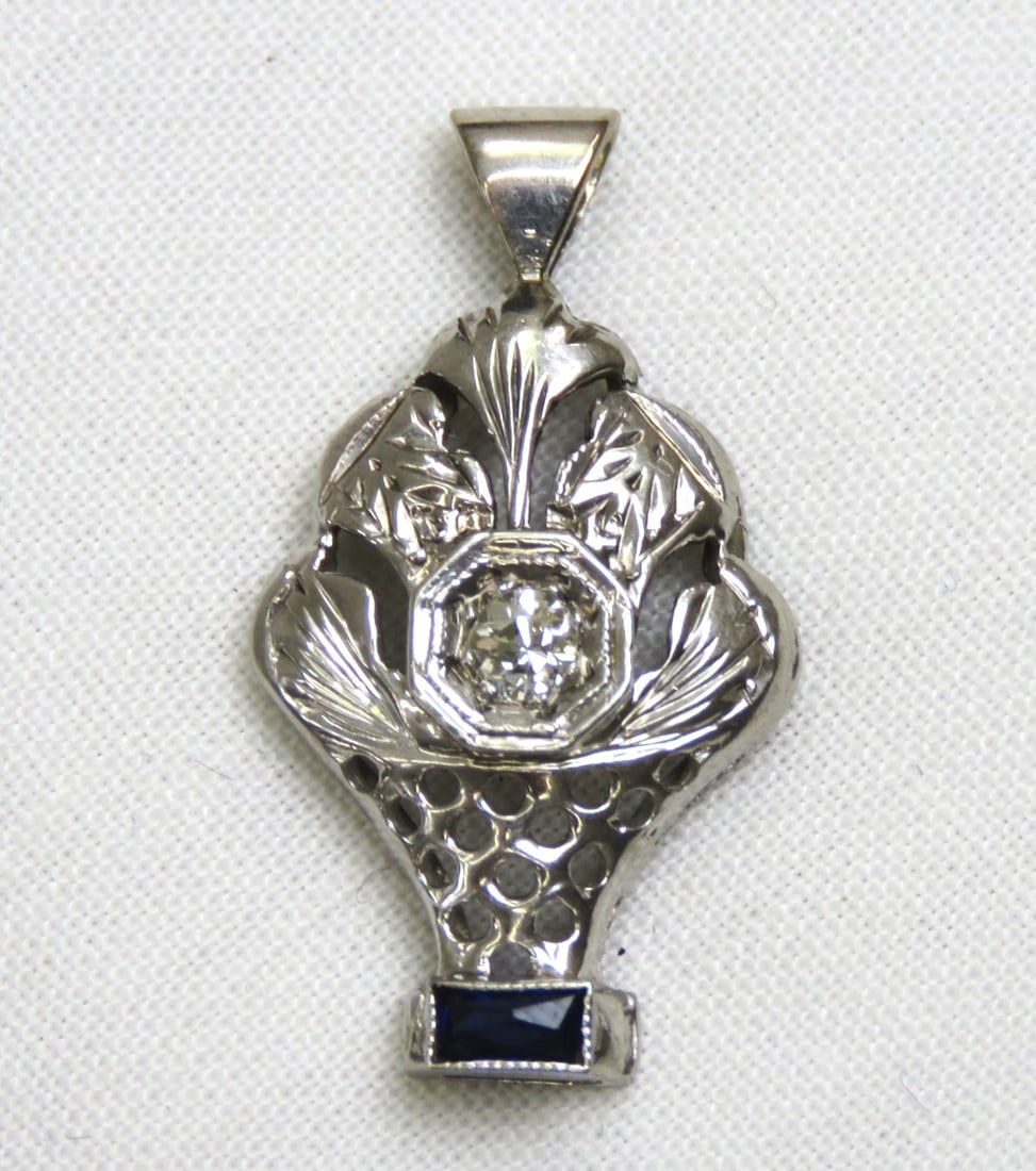 20 kt white gold, Diamond & Spinel Pendant: 20 kt white gold, Diamond & Spinel Pendant1.3grams Please ask questions and read terms & conditions before bidding.