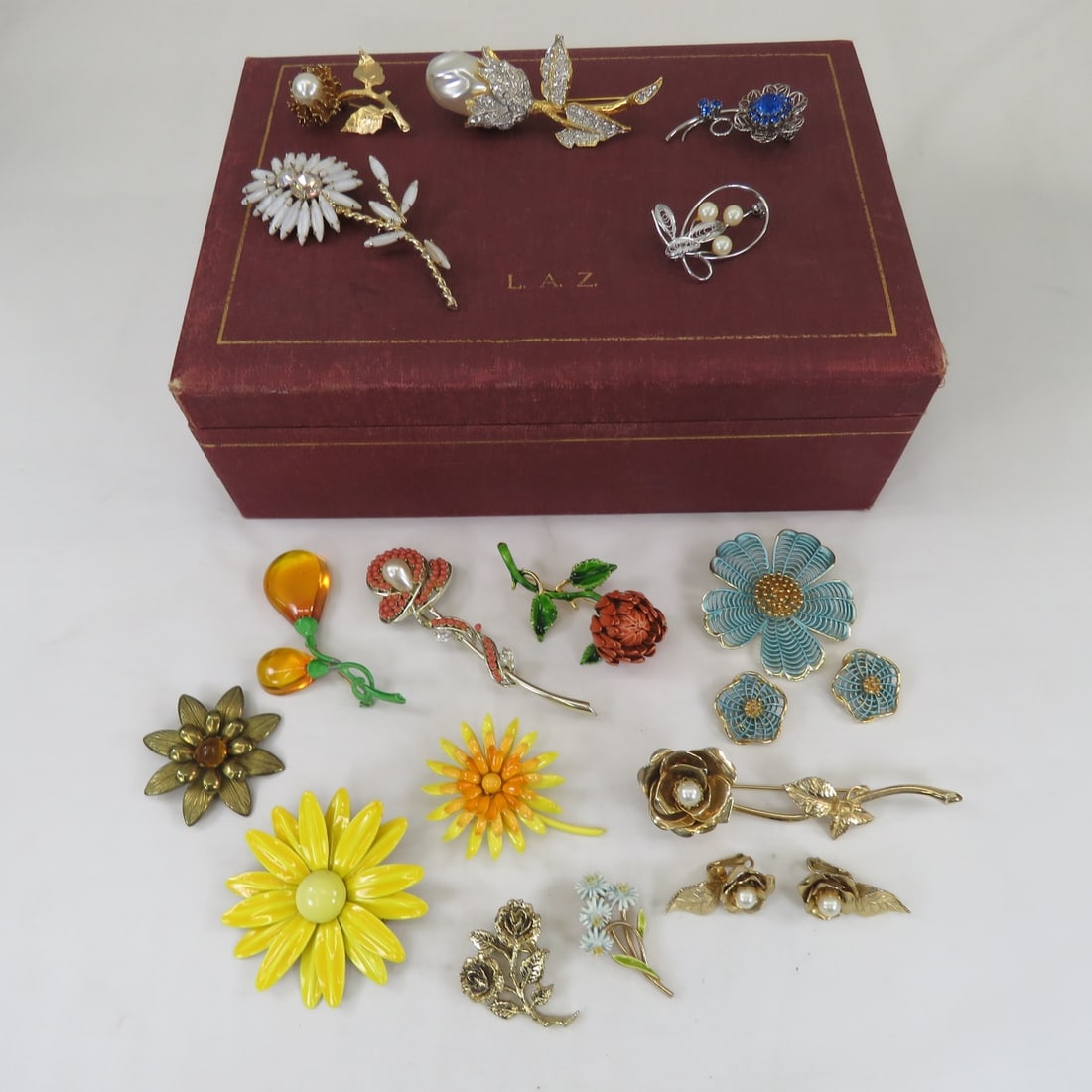 Vintage Floral Brooches- Some Signed (1 of 12)