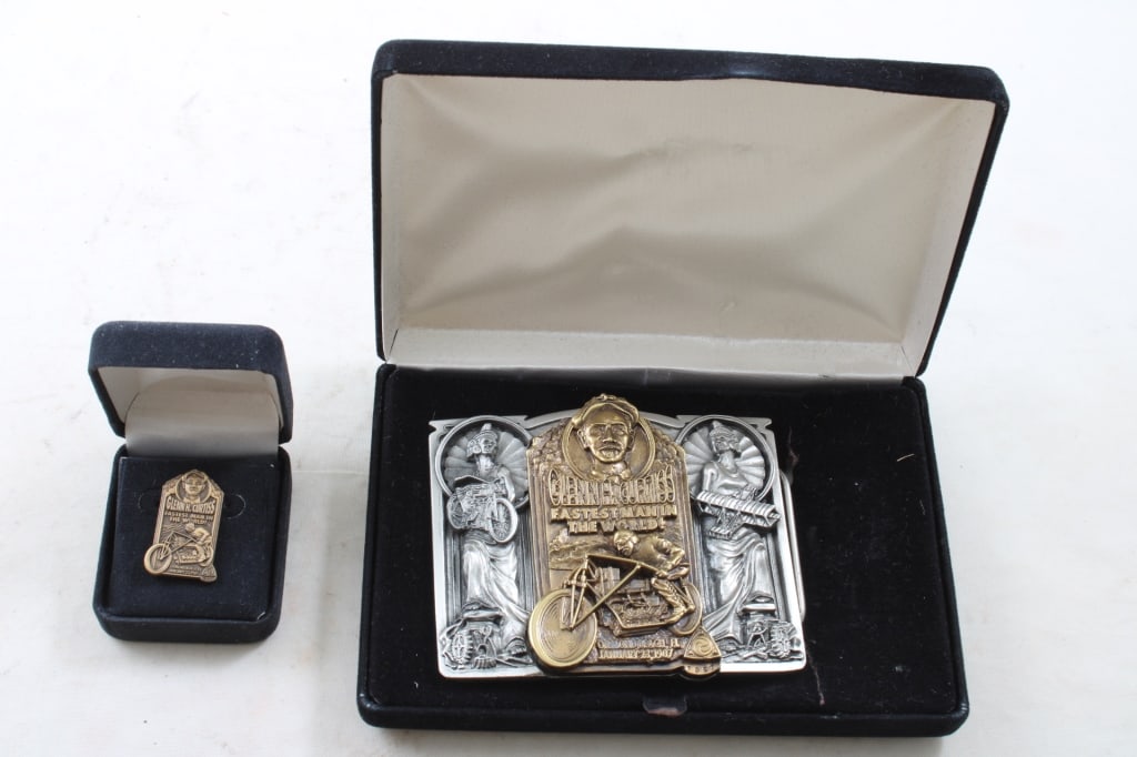 1997 Glenn Curtiss AMA Belt Buckle & Pin 433/3000: 1997 Glenn Curtiss AMA Belt Buckle & Pin 433/3000 The Fastest Man in the World Ormond beach Florida. #433/3000. As pictured, in original boxes. Please read ask questions an read terms & conditions bef