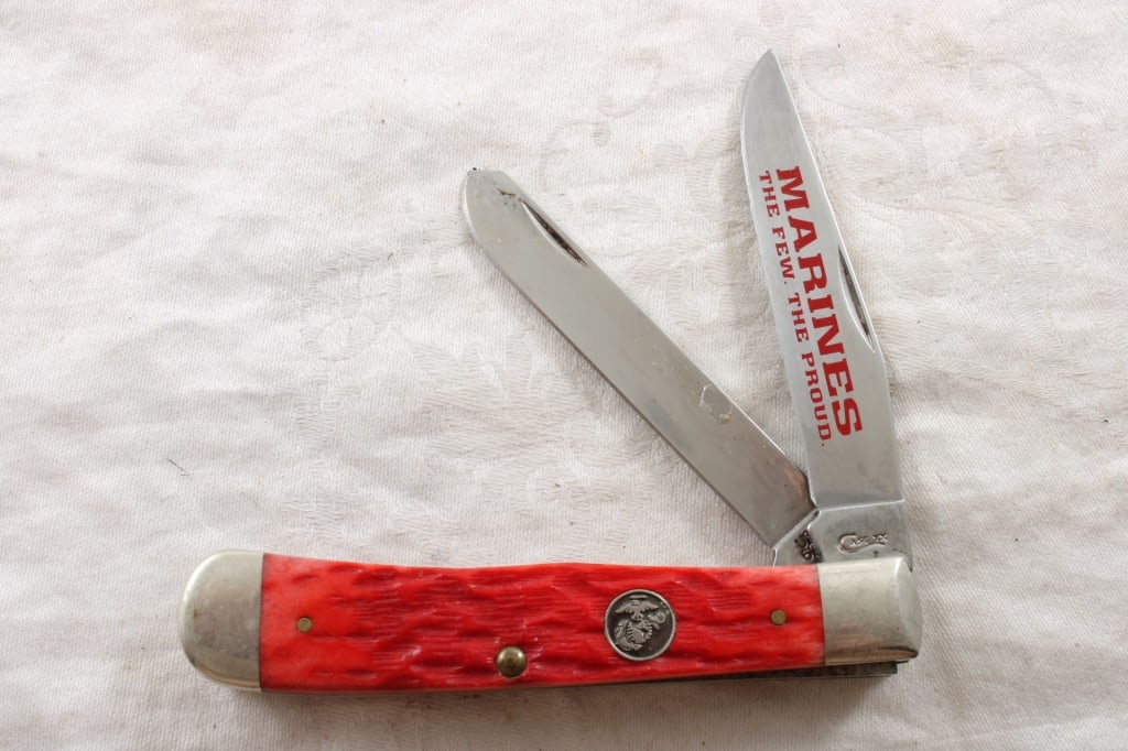 Case XX Marine Commemorative Folding 2 Blade Knife (1 of 16)
