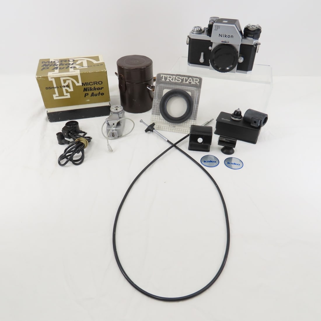 Nikon F 35mm Film Camera with 55mm f/3.5 Micro (1 of 17)