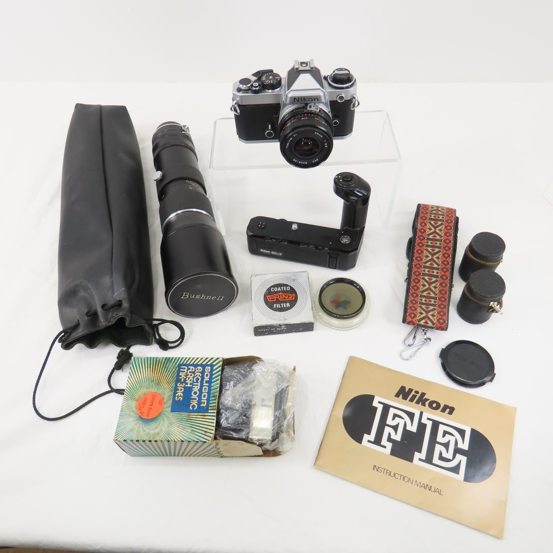 Nikon FE 35mm Film Camera with lenses (1 of 20)