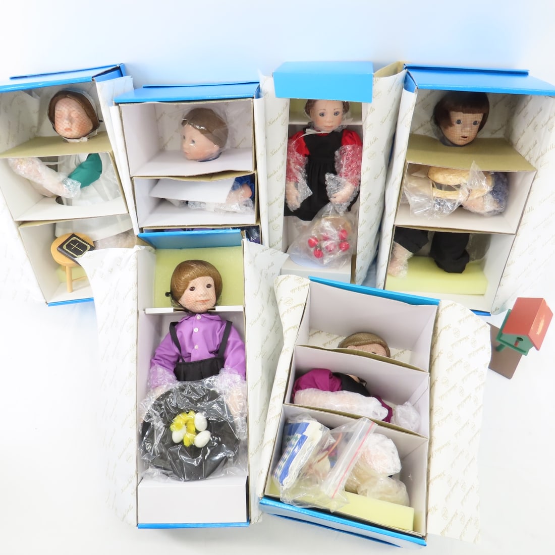 6 Ashton Drake Dolls in Boxes: 6 Ashton Drake Dolls in Boxes as shown- Ruth, Adam, Rebeccah, Eli, Sarah, At Prayer Please read terms & conditions and ask questions before bidding.