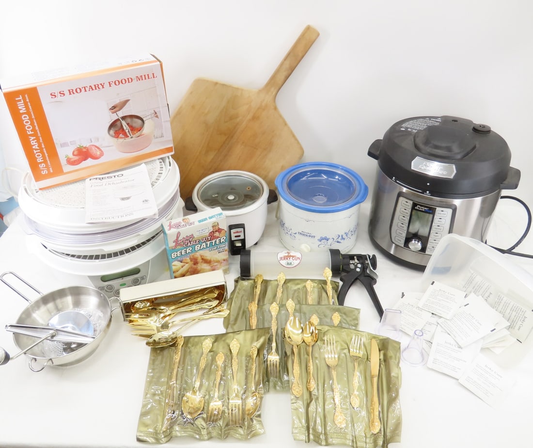 Dehydrator, Quick Pot, Crock Pot & Rice Cooker (1 of 14)