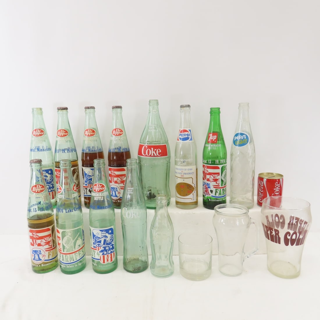 Coca-Cola, Dr. Pepper & 7-Up Bottles: Coca-Cola, Dr. Pepper & 7-Up Bottles Please read terms & conditions and ask questions before bidding.