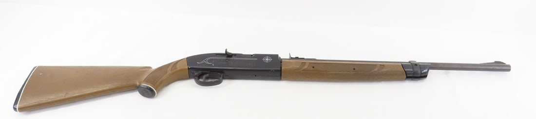 Crosman 2100 Classic .177 Cal BB/pellet Repeater (1 of 11)